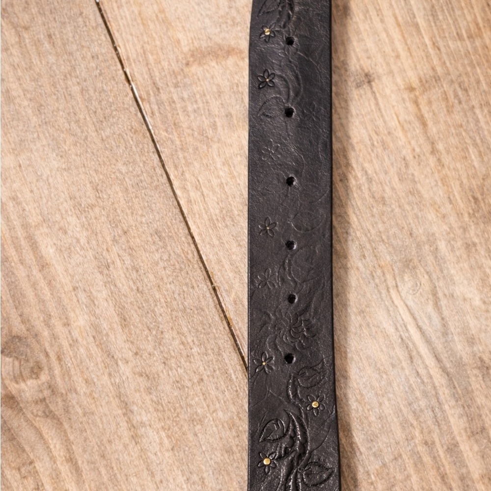 EUC! 🔥 VINTAGE 80s,90s Fossil Floral Tooled/Embossed Leather Belt Unisex - Picture 5 of 8